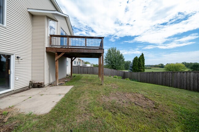 Building Photo - 10415 Ponds Way
