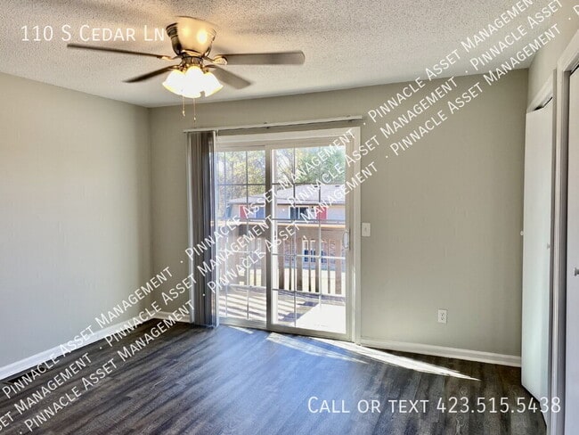 Building Photo - 110 S Cedar Ln