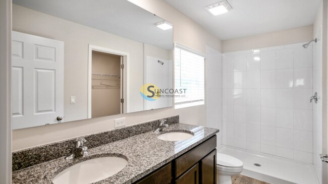 Building Photo - 38 Pershing Ln