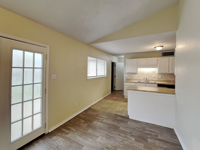 Building Photo - 5026 Red River Trail