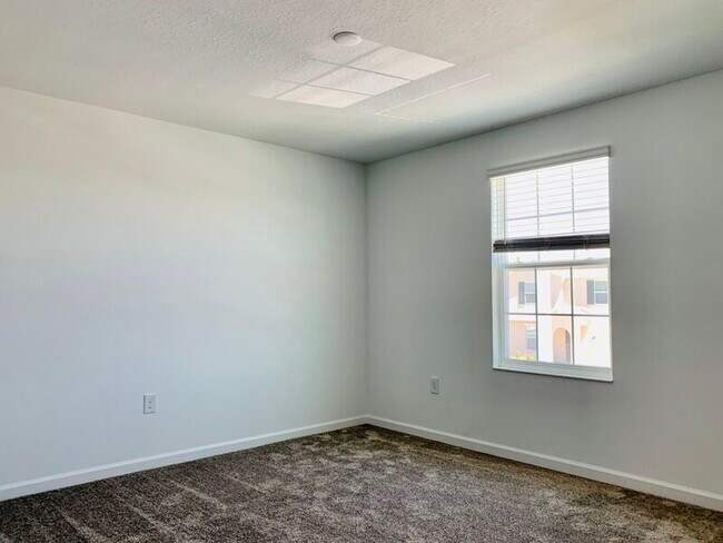 Building Photo - 843 Grant St