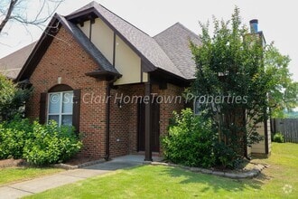 Building Photo - Desirable Community of Avalon