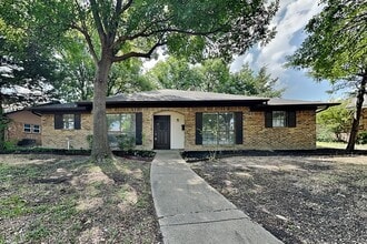 Building Photo - 3110 Berkshire Dr