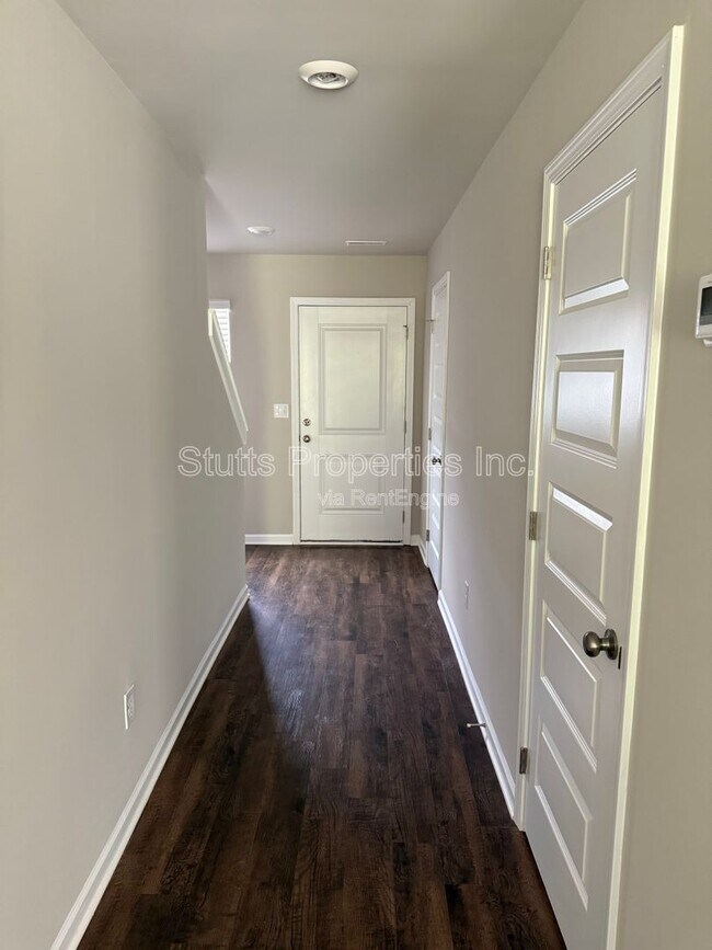 Building Photo - 4123 Hudson Ct SW