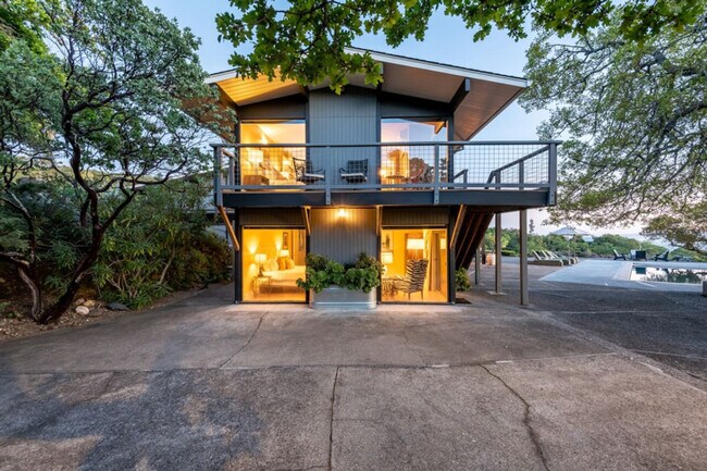 Building Photo - 17389 Mallard Dr