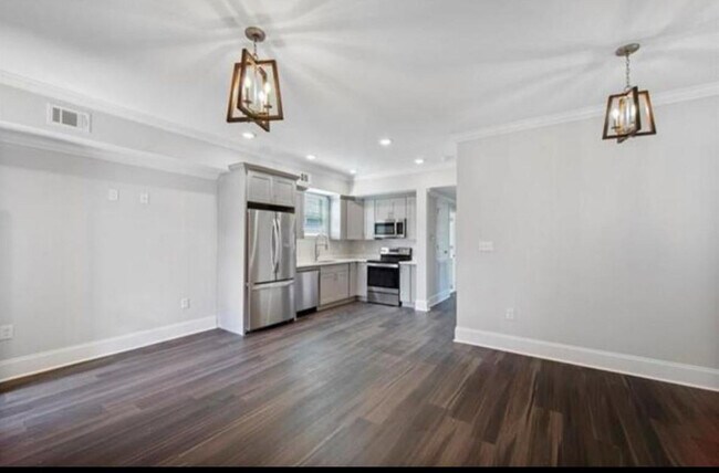 Building Photo - 3137 Pauger St