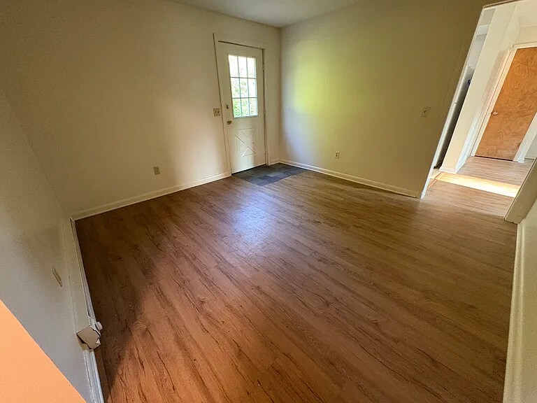 Building Photo - 6 Graves St