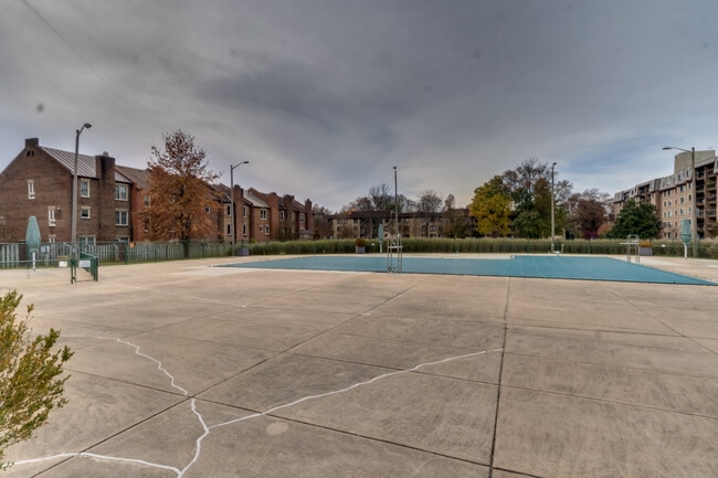 Building Photo - 2817 Jermantown Rd