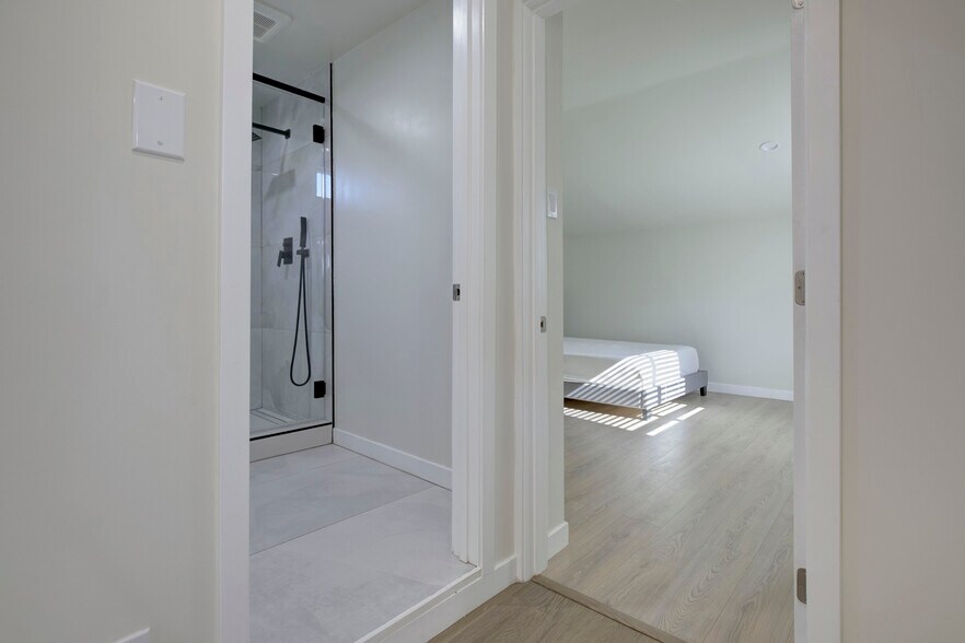 Building Photo - 7711 Forsythe St