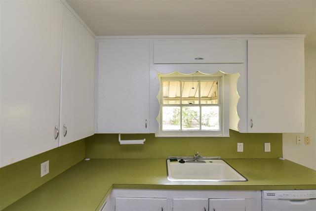 Building Photo - 4004 Anita Ave