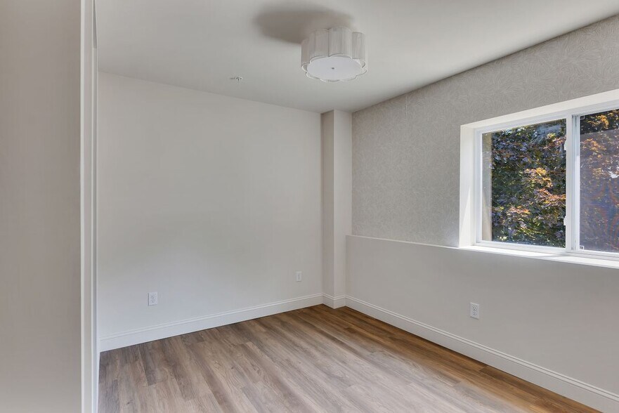 Building Photo - 36 Pawling Ave