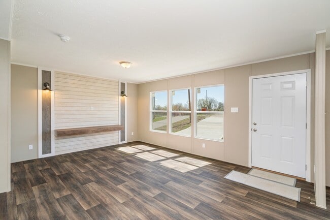 Building Photo - 456 W Outer Dr