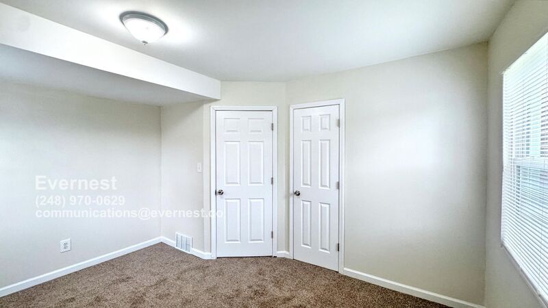 Building Photo - 20264 Stotter St