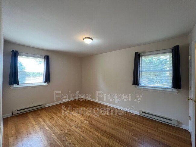 Building Photo - 1937 Morehead Ave