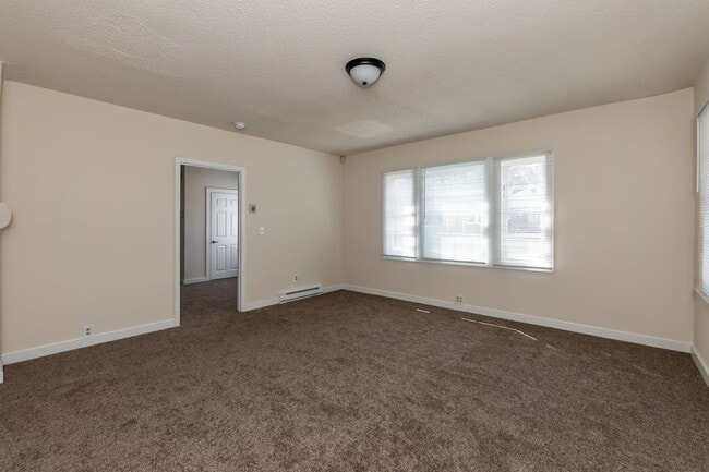 Building Photo - One bedroom home available in Dunn