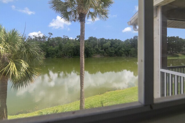 Building Photo - 221 Lake Brook Cir