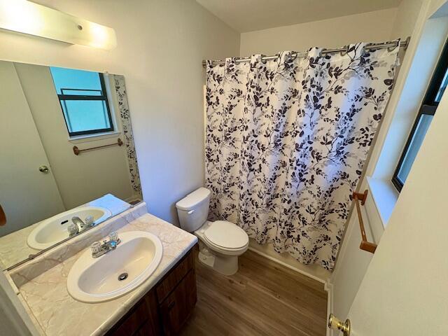 Building Photo - 511 Maple Ave