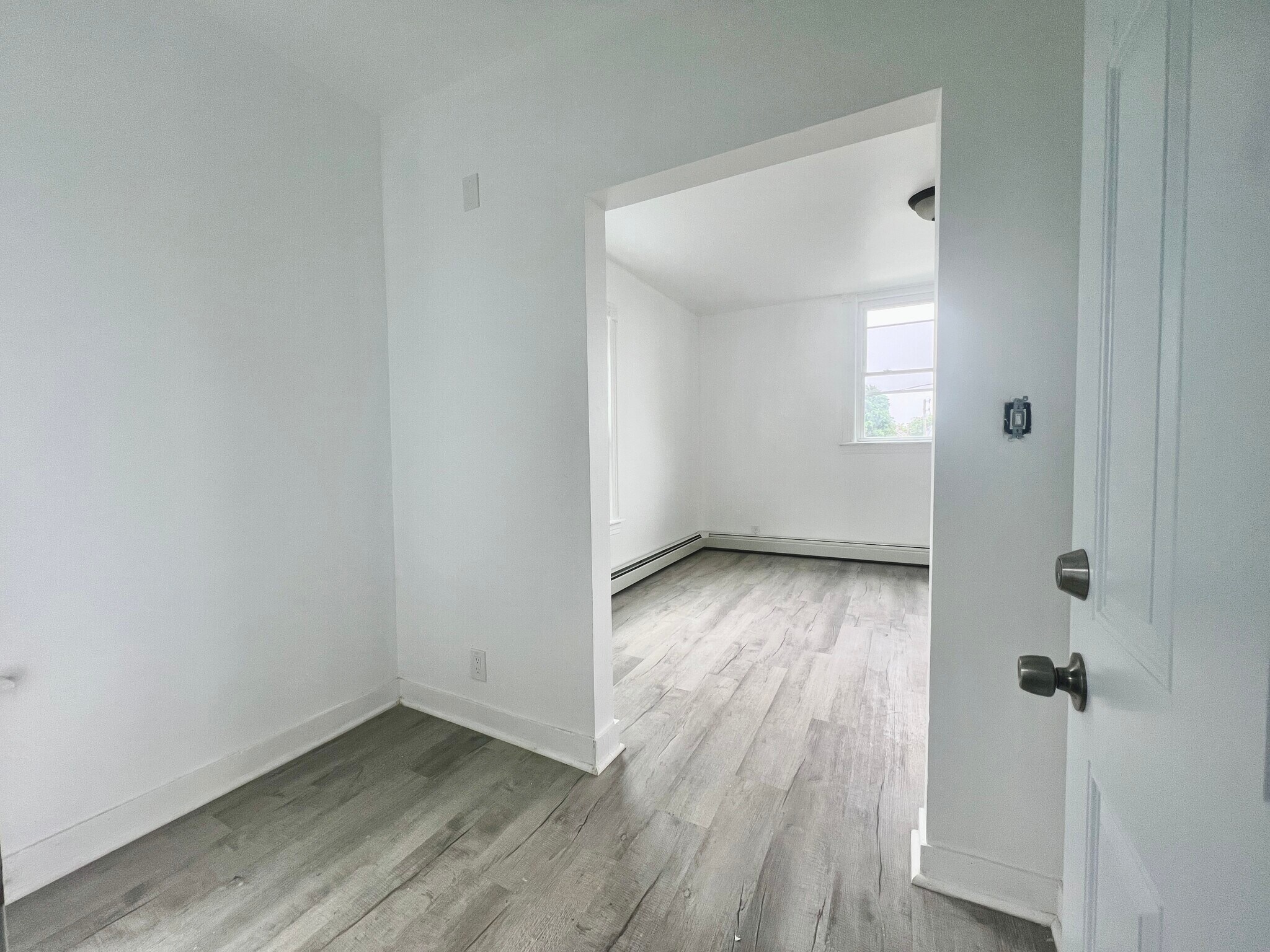 Building Photo - 236 Willetts Ave