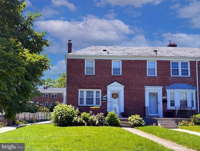 Primary Photo - 312 Small Ct