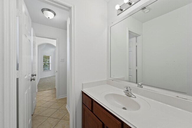 Building Photo - 26422 Creston Woods Dr