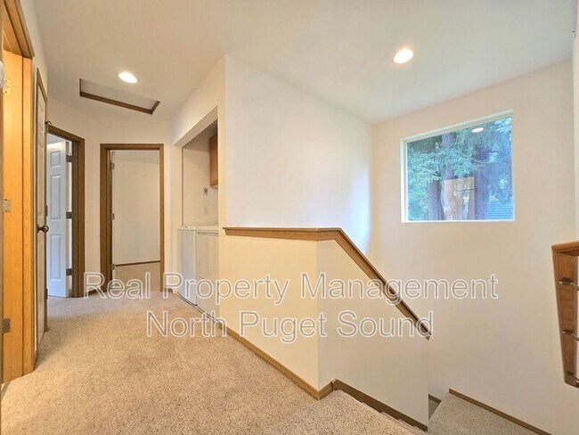 Building Photo - 6624 206th Pl NE