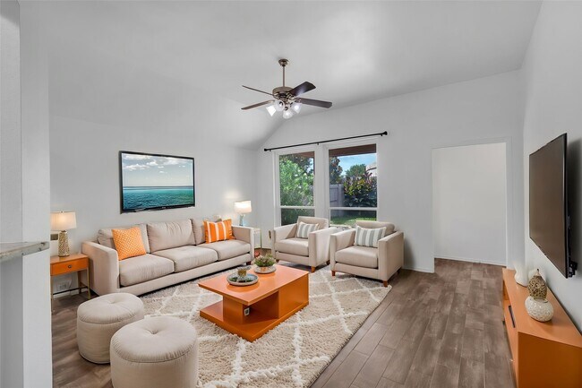 Building Photo - 28223 Fantail Dr
