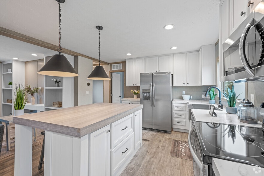 3BR, 2BA - 1,334SF Real Deal - Fannin Meadows