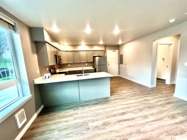 Building Photo - 2330 Yakima Ct