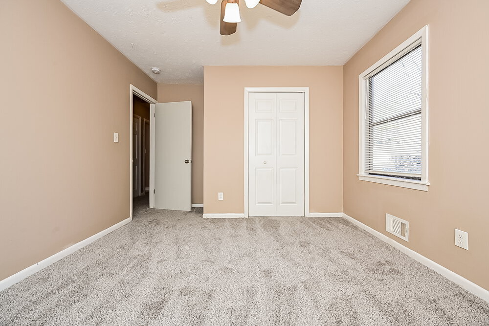 Building Photo - 10192 Port Royal Ct