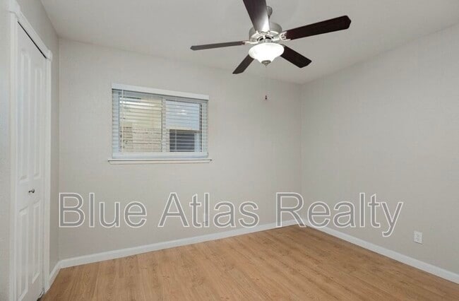 Building Photo - 2614 Crestmoor Ct