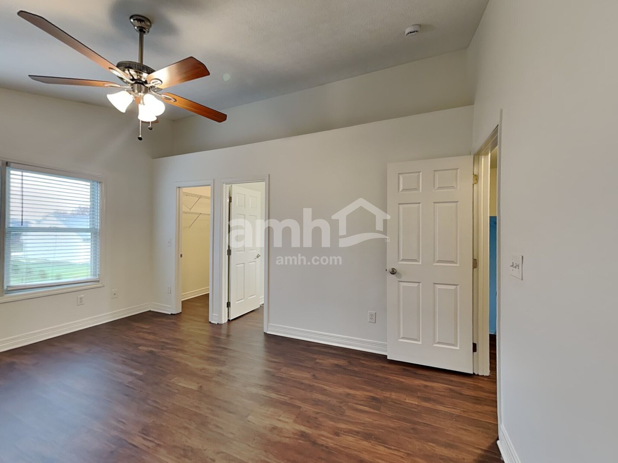 Building Photo - 2083 Shetland St