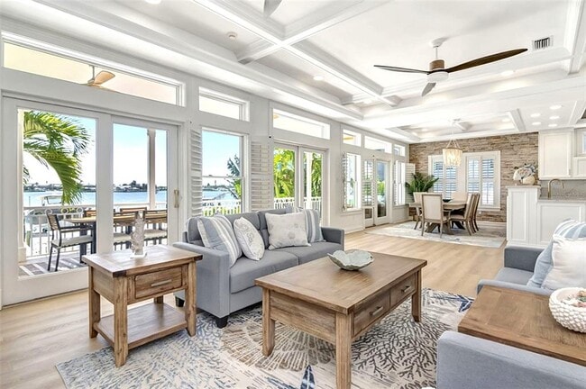Building Photo - 644 Boca Ciega Isle Dr