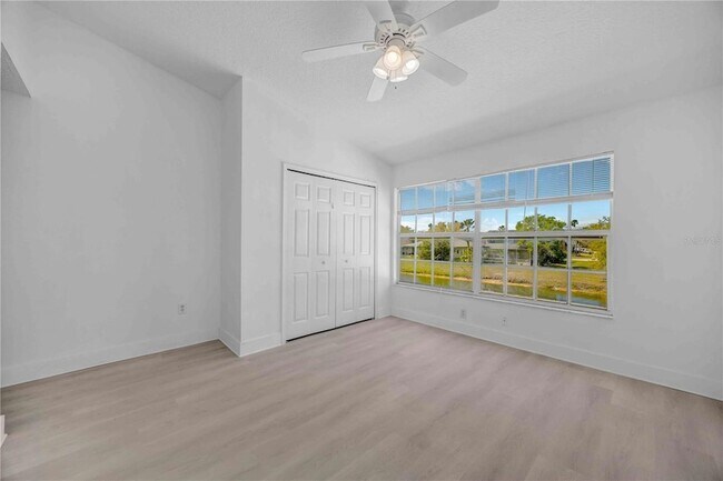 Building Photo - 727 Kensington Lake Cir