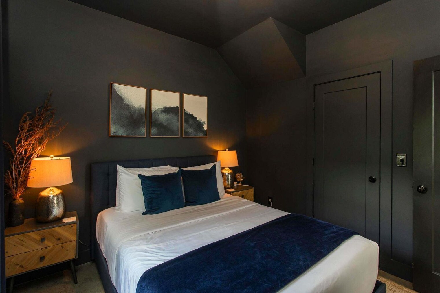 Building Photo - 4908I Delaware Ave