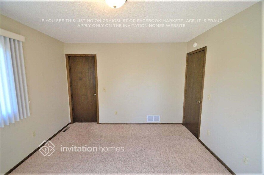 Building Photo - 7641 Edgewood Dr