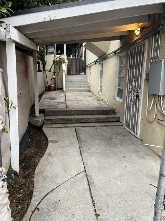 Building Photo - 4037 1/2 National Ave, San Diego, CA 92113