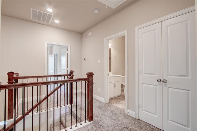 Building Photo - 6156 Rilla St