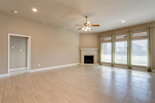 Building Photo - 23319 Tirino Shores Dr
