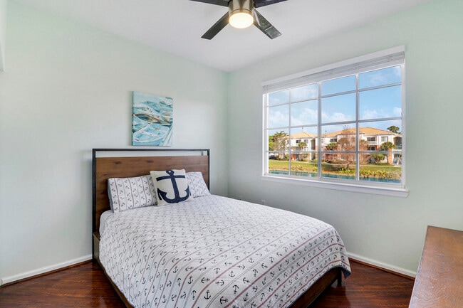 Building Photo - 9212 Myrtlewood Cir W