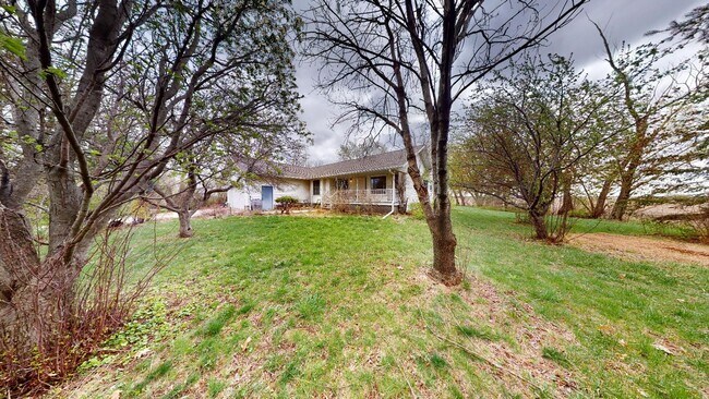 Building Photo - Beautiful Acreage