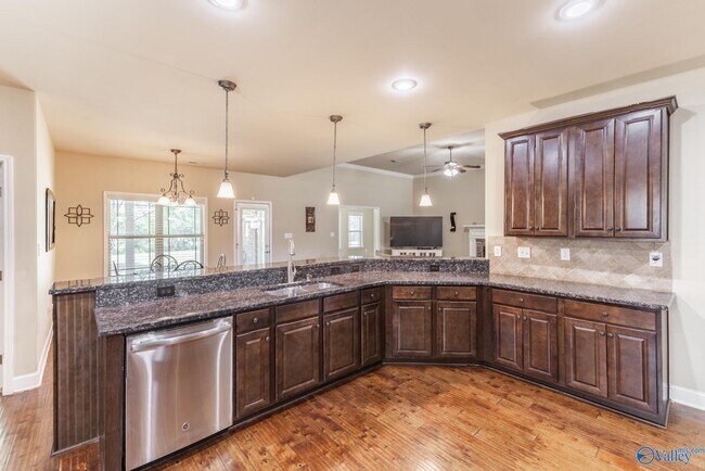 Building Photo - 114 Rushing Brook Dr