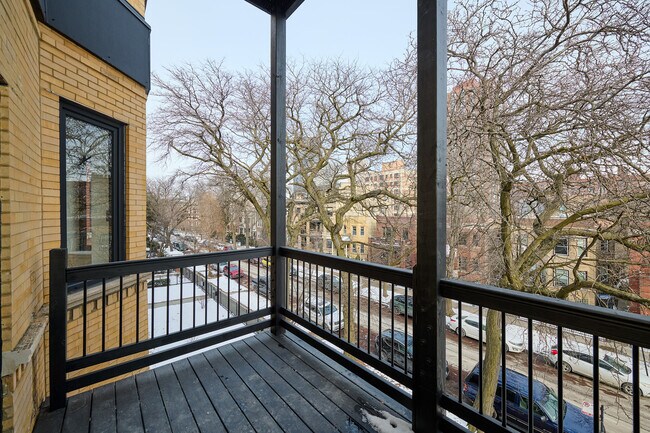 Building Photo - 5200 N Winthrop Ave