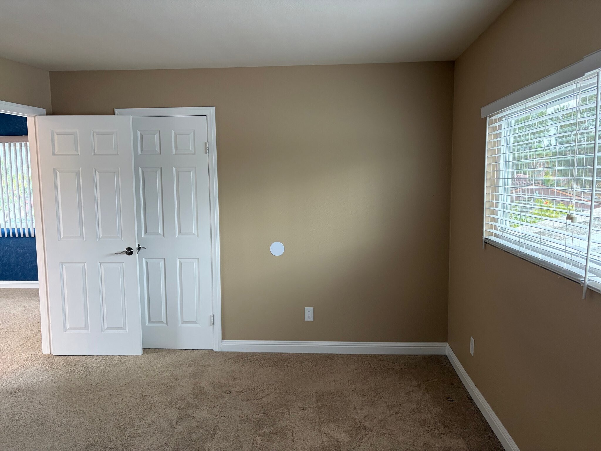 Building Photo - 8700 Rumson Dr
