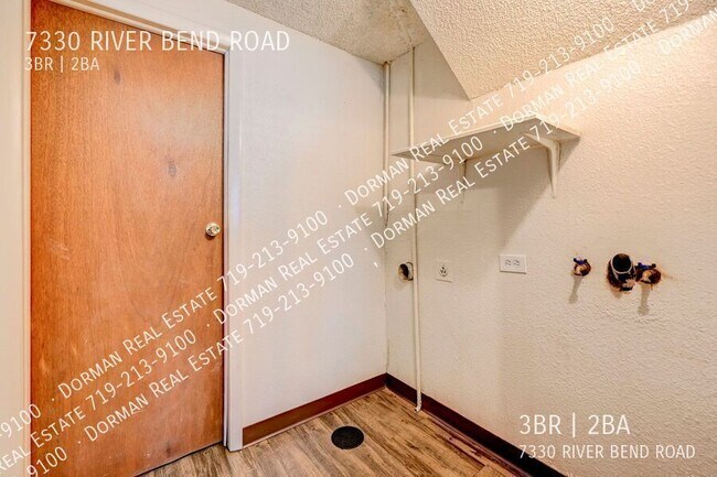 Building Photo - 7330 River Bend Rd