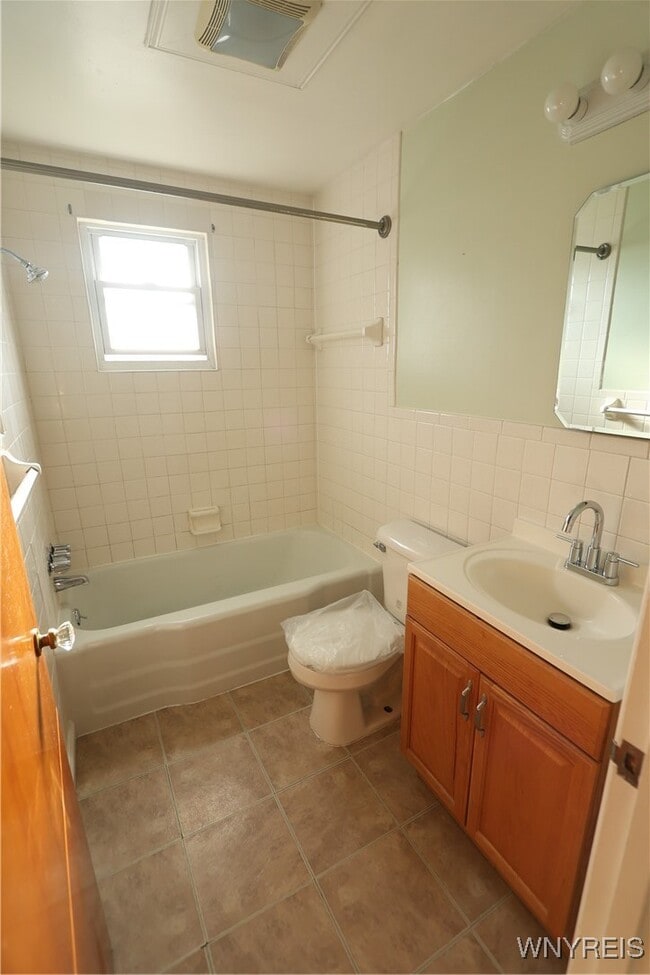 Building Photo - 105 Fernald Ave