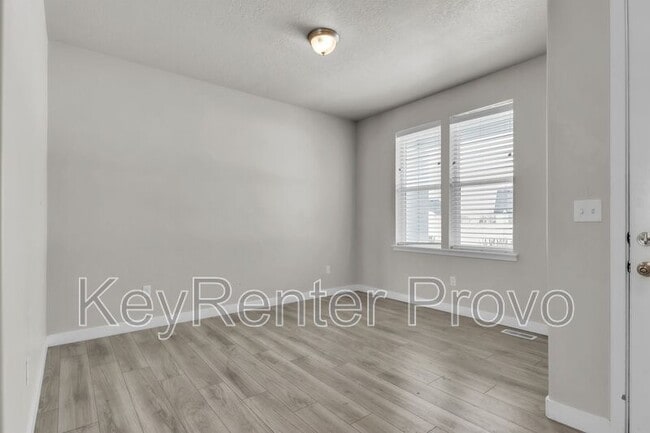 Building Photo - 2247 Silver Leaf Dr