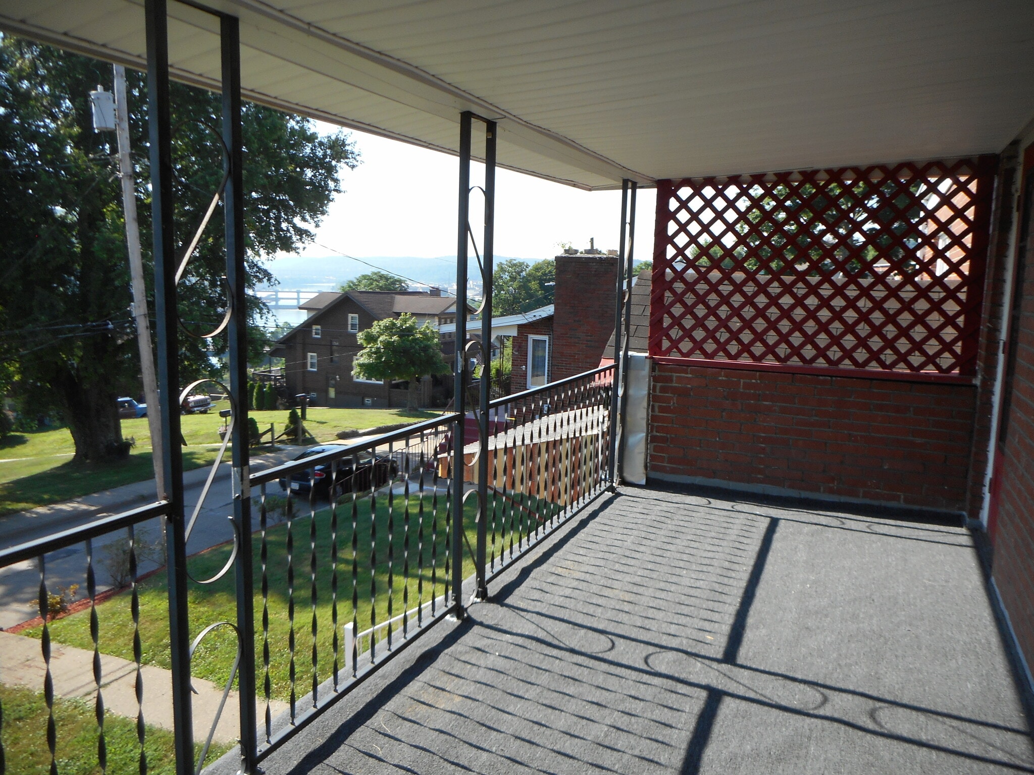 Building Photo - 318 Sheppard Ave