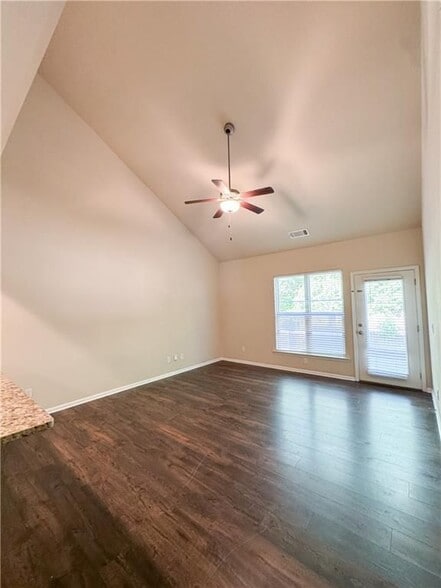 Building Photo - 198 Hardy Water Dr SE