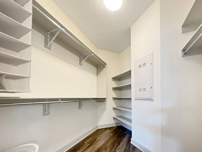 Building Photo - 2615 N Grady Ave