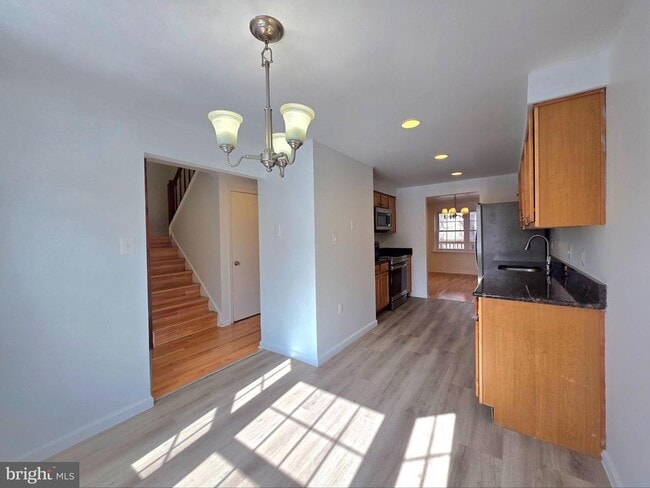 Building Photo - 2520 Doverhill Ct